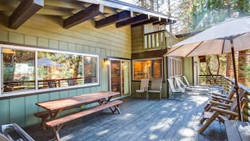 Family Cabin, 6 Bedrooms (6 Bedrooms) | Terrace/patio