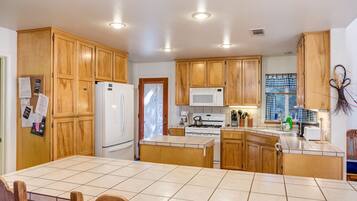 Family Cabin, 4 Bedrooms (4 Bedrooms) | Private kitchen | Full-size fridge, microwave, oven, stovetop