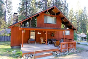 Terrace/patio - Meadow View (Yosemite National Park)