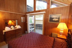 Family Cabin, 3 Bedrooms (3 Bedrooms) | 3 bedrooms, WiFi (free), individually decorated, individually furnished - Meadow View (Yosemite National Park)