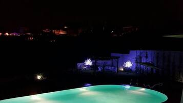Private pool