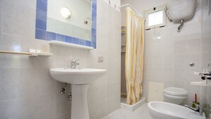 Appartement, 2 slaapkamers, niet-roken | Badkamer