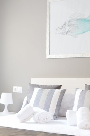 In-room safe, iron/ironing board, free WiFi, bed sheets - Blu Hostal Diana (Alcúdia)