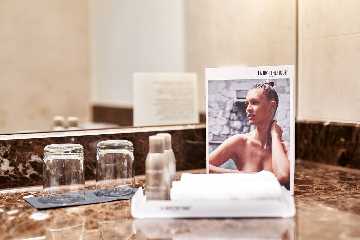 standard room, 1 double bed | 1 bedroom, hypo-allergenic bedding, minibar, in-room safe