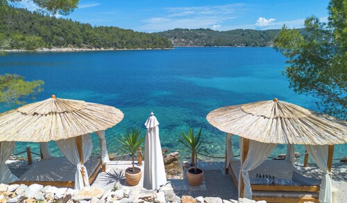 Eco Pebble Bay Beach House