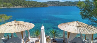 Eco Pebble Bay Beach House