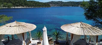 Eco Pebble Bay Beach House