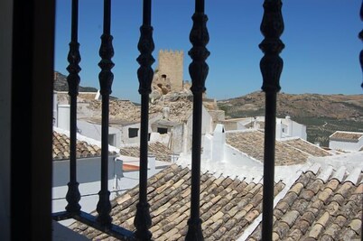 Zuheros Rural House La Cenefilla. House located in the heart of the village.