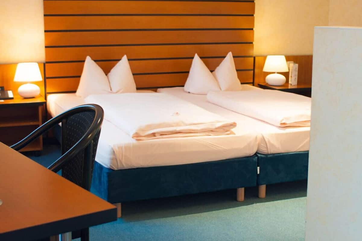 suite | 1 bedroom, minibar, in-room safe, desk