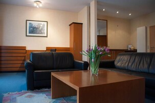 1 habitación, minibar, caja de seguridad en la habitación y escritorio 