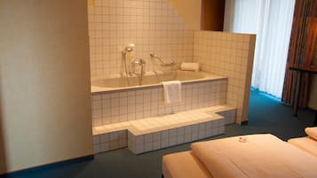 1 bedroom, minibar, in-room safe, desk