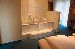 1 habitación, minibar, caja de seguridad en la habitación y escritorio 