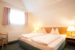 Chambre Double Confort | 1 chambre, bureau, rideaux occultants, Wi-Fi gratuit