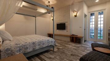 Double Room C | Desk, free WiFi, bed sheets