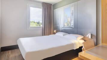 Chambre Double, non-fumeurs | Bureau, chambres insonorisées, Wi-Fi gratuit, draps fournis