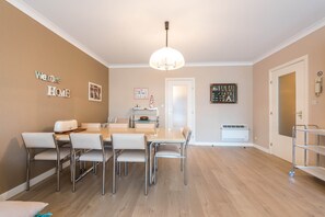 Appartement (Ter Panne 303) | Dineren in de kamer