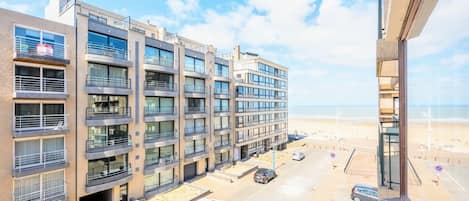 الإطلالة من المنشأة