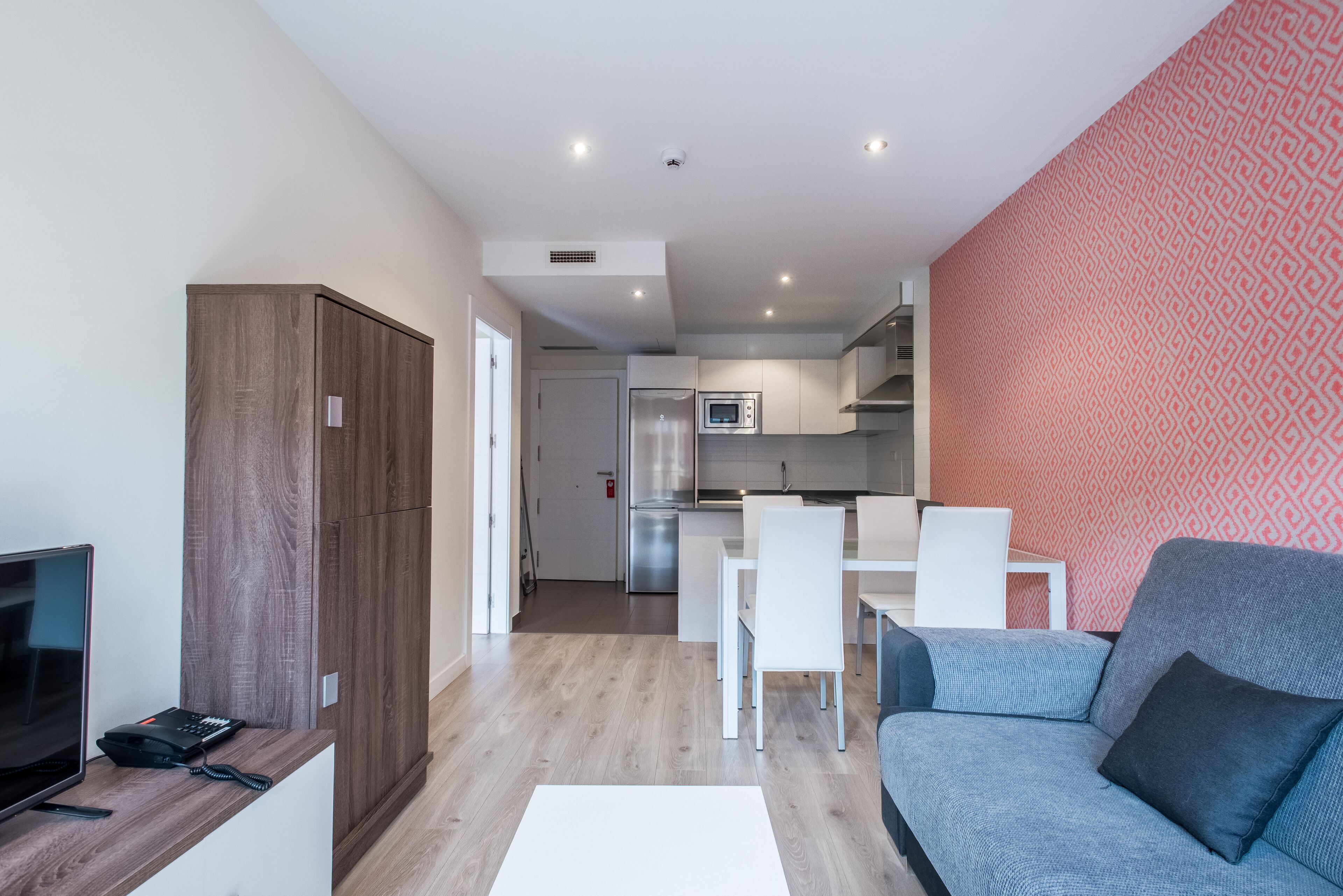 laptop workspace, soundproofing, cots/infant beds, free wifi