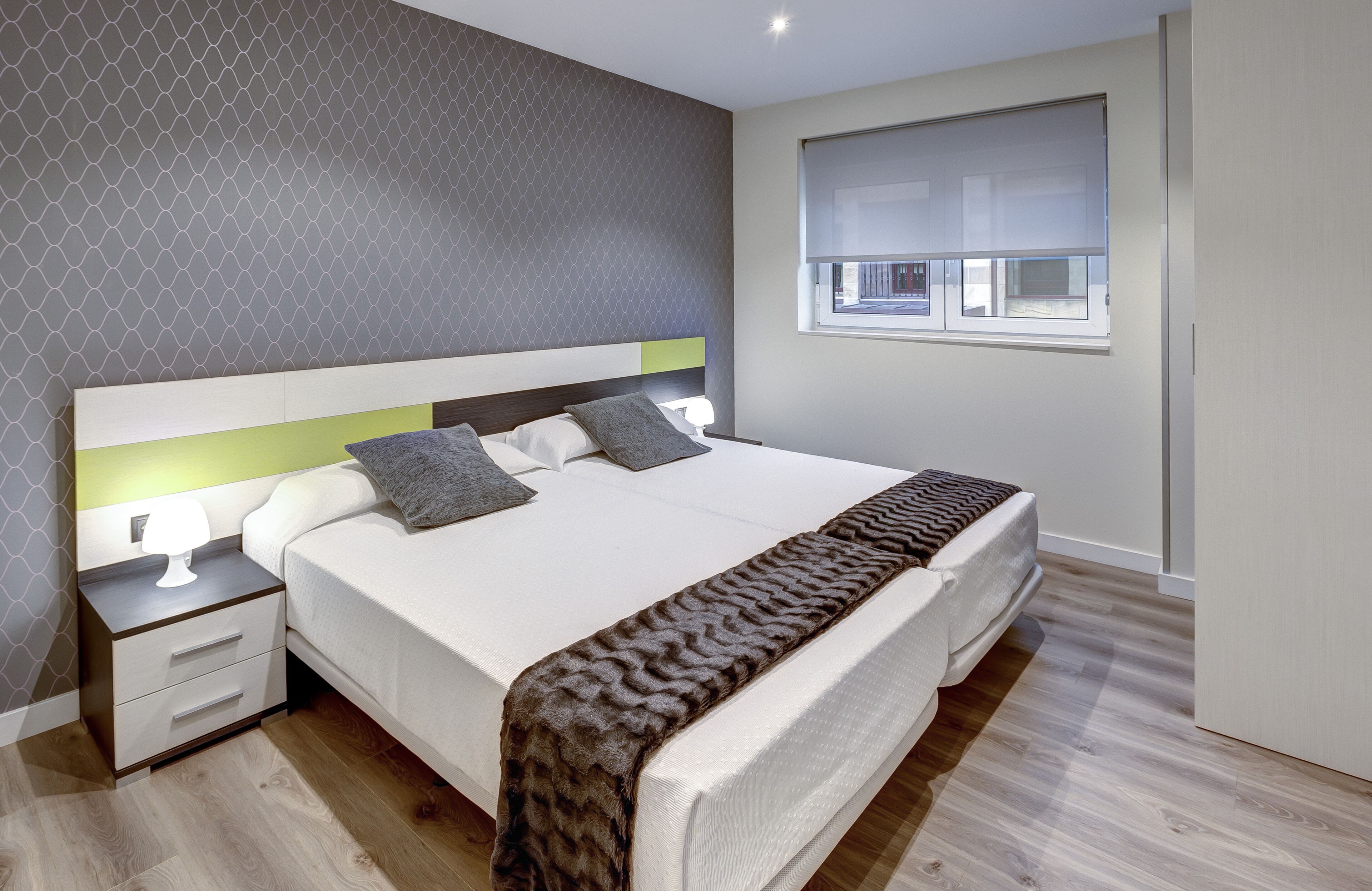 laptop workspace, soundproofing, cots/infant beds, free wifi