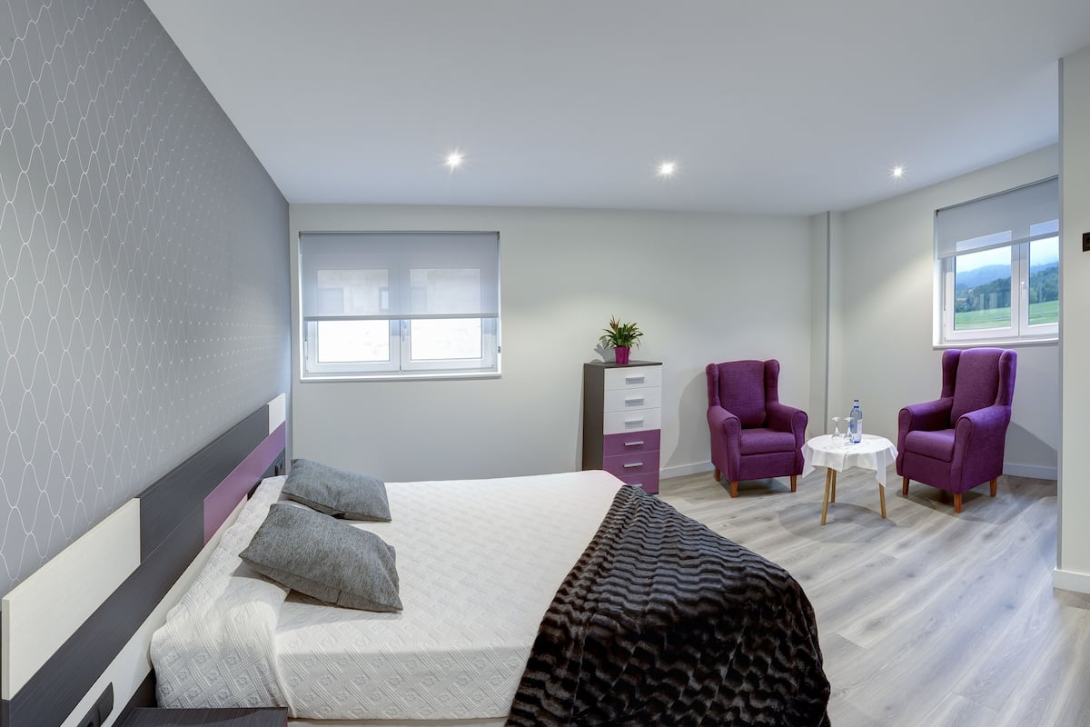 Laptop workspace, soundproofing, cribs/infant beds, free WiFi