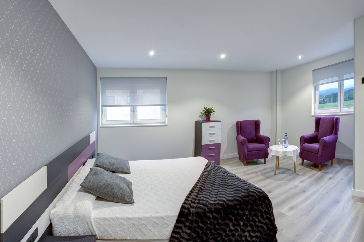 laptop workspace, soundproofing, cots/infant beds, free wifi