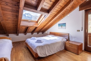 4 habitaciones, tabla de planchar con plancha y wifi gratis 