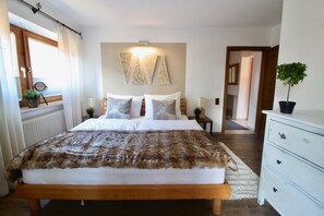 3 slaapkamers, een strijkplank/strijkijzer, wifi, beddengoed