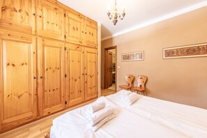 2 Schlafzimmer, Bügeleisen/Bügelbrett, kostenloses WLAN, Bettwäsche