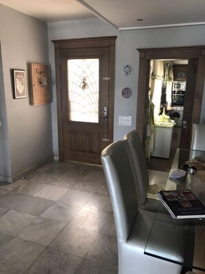 Living area - Villa YSF (Allyene)