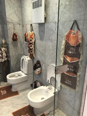 Villa, 3 Bedrooms | Bathroom | Combined shower/tub, deep soaking tub, towels - Villa YSF (Allyene)