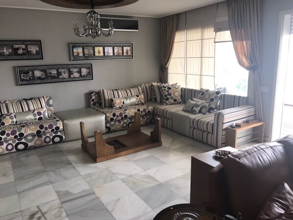 Villa, 3 Bedrooms | Living room | Plasma TV - Villa YSF (Allyene)