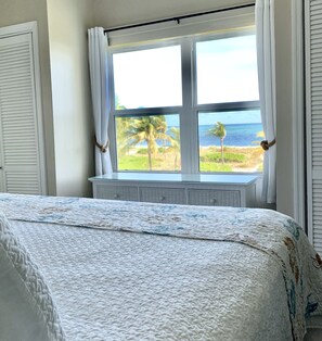 2 bedrooms, in-room safe, iron/ironing board, free WiFi - SEA SONG Direct Oceanfront, 2 Kings, 2Bath, Beautiful Ocean Views! (Providenciales)