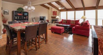 TBM 208 Hill Country Hideaway