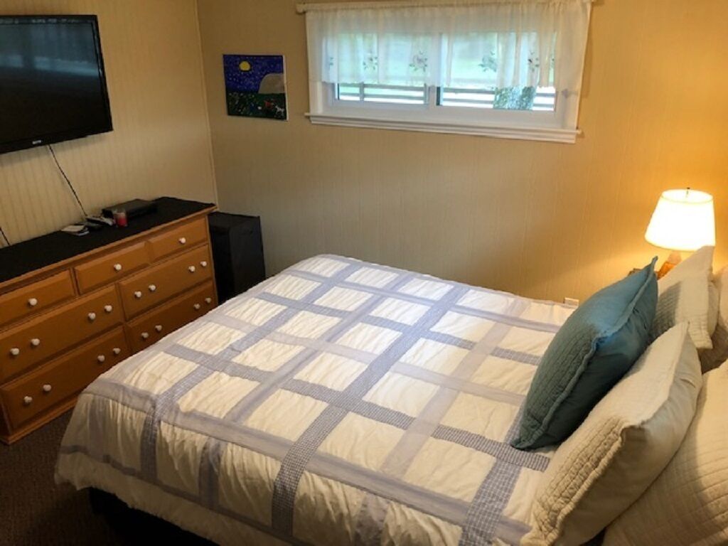  Quiet Country Home sleeps 22 people, perfect for Reunions, Teams, Retreats