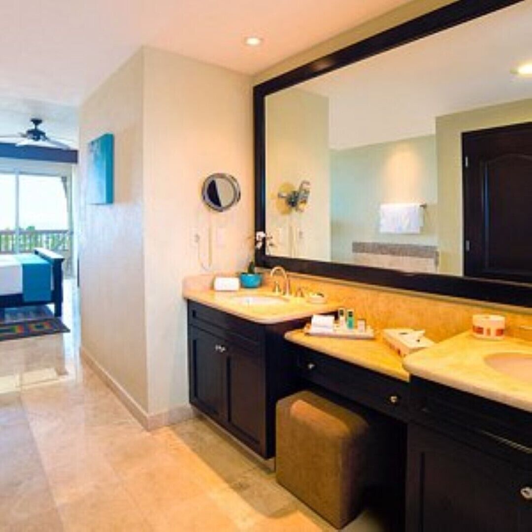 Cancun Villa Del Palmar one bedroom luxury for the whole family.