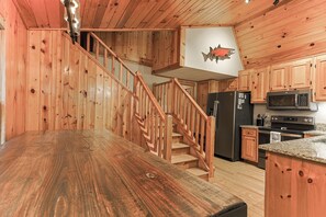 Interior - Cartecay Canoe House | Ellijay, GA (Ellijay)