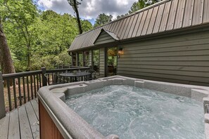 Terrace/patio - Cartecay Canoe House | Ellijay, GA (Ellijay)