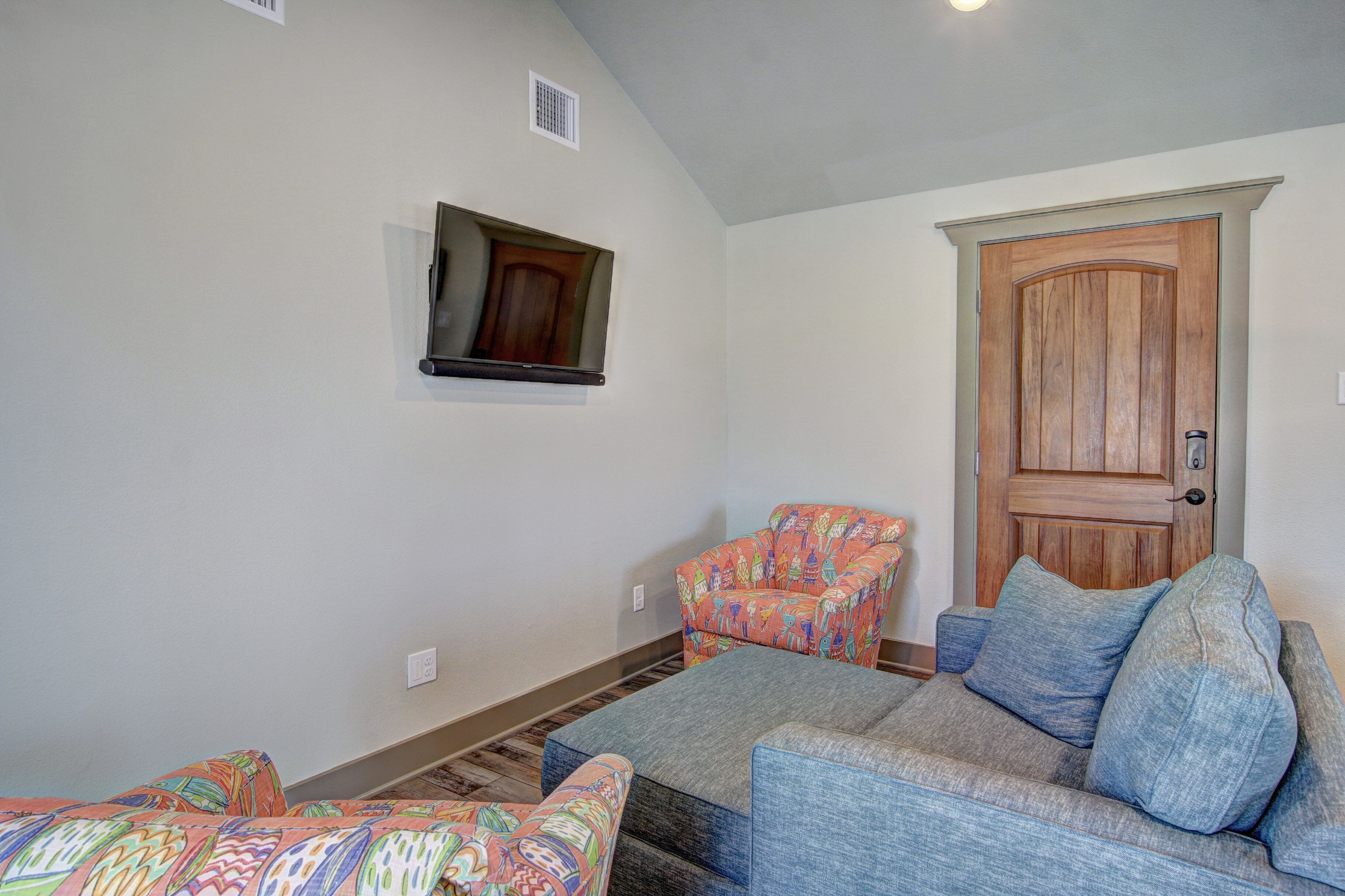 Brand new cottage nestled right in the heart of the flats!