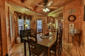 تناول الطعام