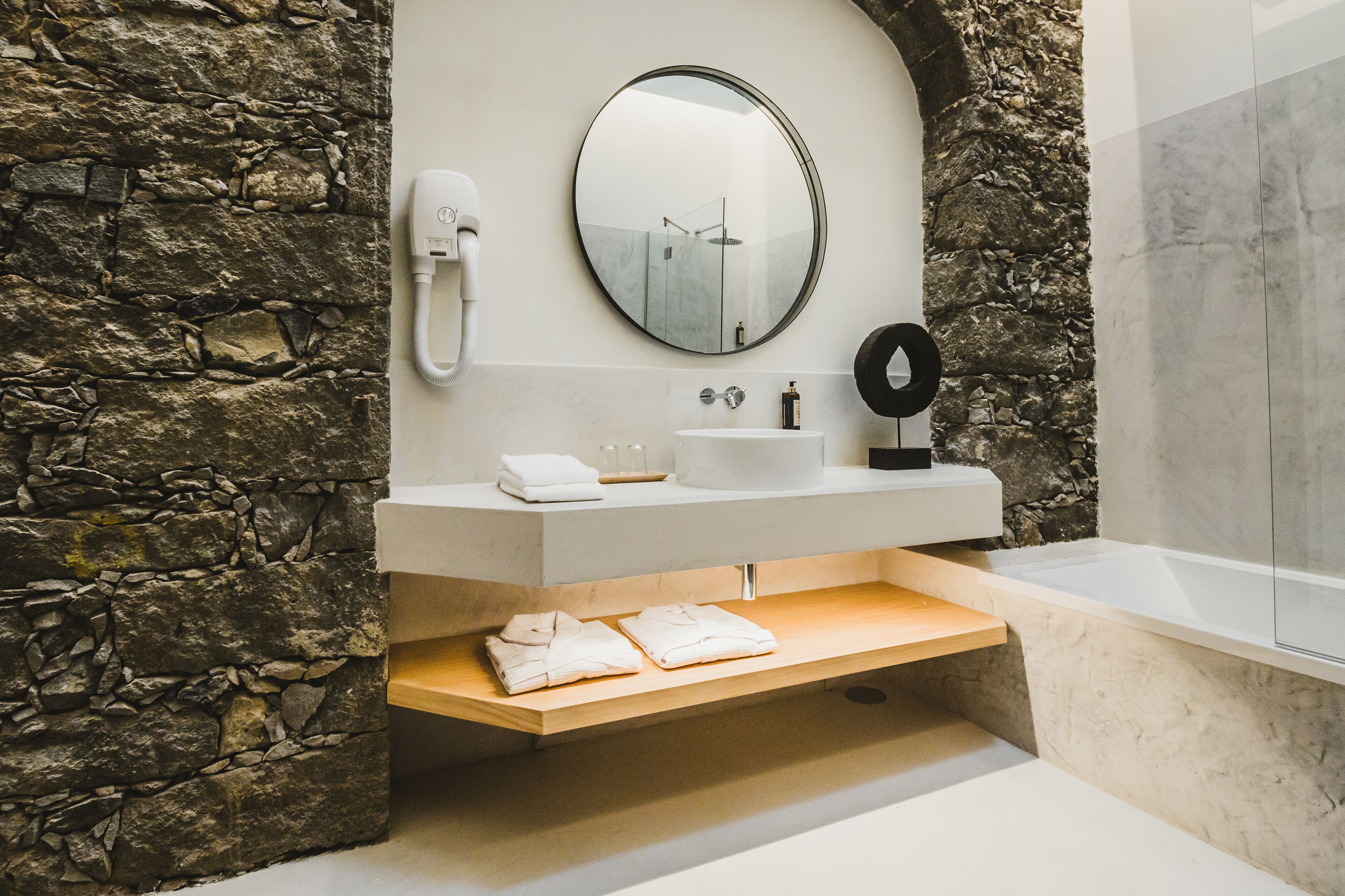 deluxe double room, private pool, ocean view | bathroom | rainfall showerhead, free toiletries, hair dryer, bathrobes