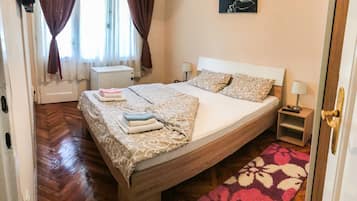 2 bedrooms, iron/ironing board, free WiFi