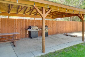 Outdoor dining - 'Roosevelt Suite' < 1 Mi to Teddy Roosevelt Park! (Medora)