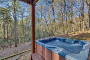 Outdoor spa tub - Dream Catcher | Ellijay, GA (Ellijay)
