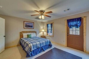 6 bedrooms, iron/ironing board, free WiFi, bed sheets - Dream Catcher | Ellijay, GA (Ellijay)