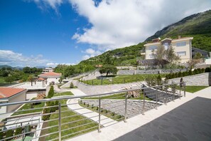 Property grounds - Apartment at Eagle Eye Villa & Resort (Mirac)