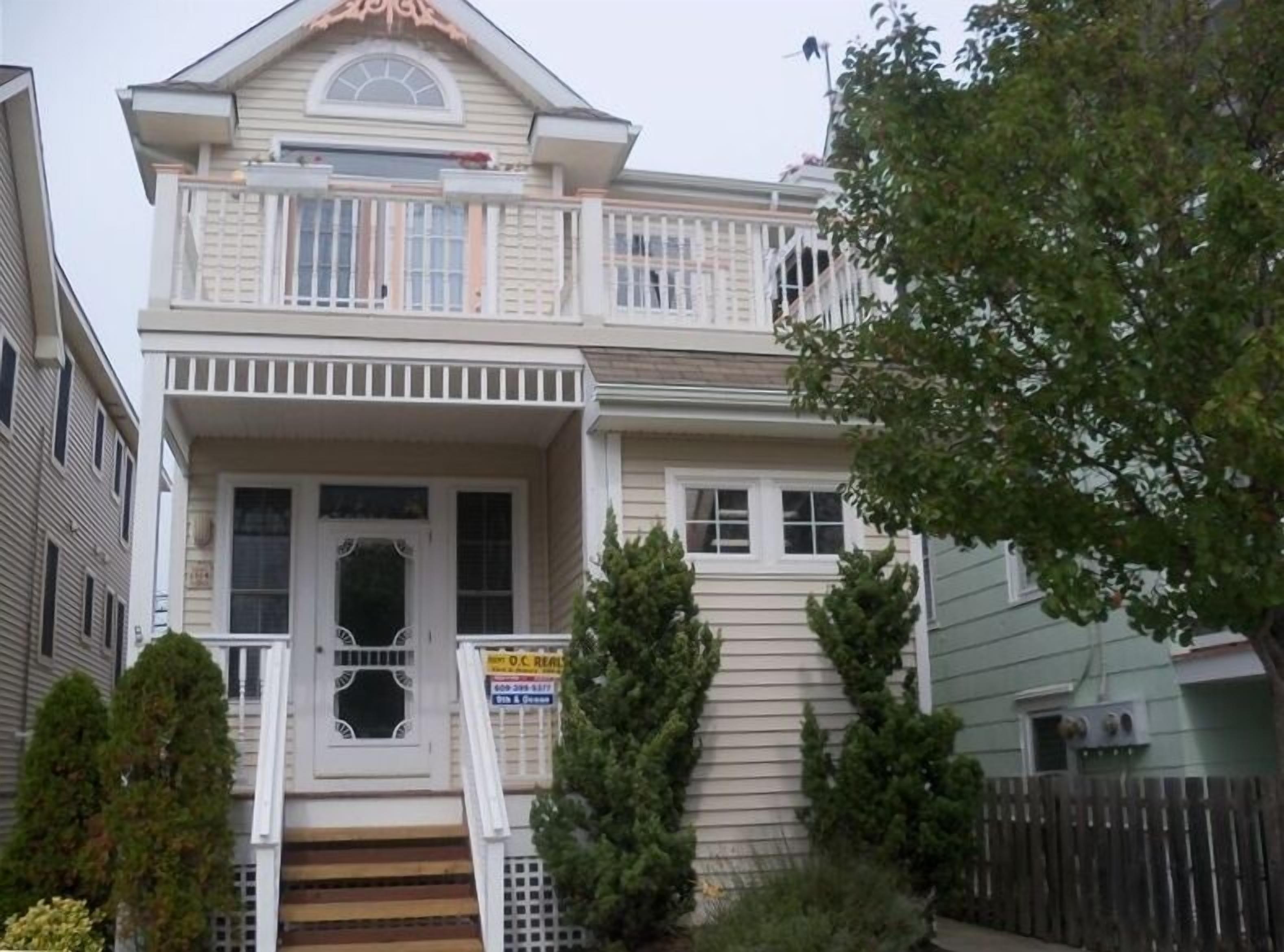 تفاصيل الفندق من الخارج