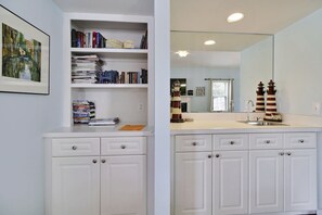 3 bedrooms, desk, free WiFi