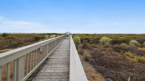 Unclassified image, 2 of 45, button - Ocean One 103 (Hilton Head Island)