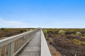 On the beach - Ocean One 103 (Hilton Head Island)