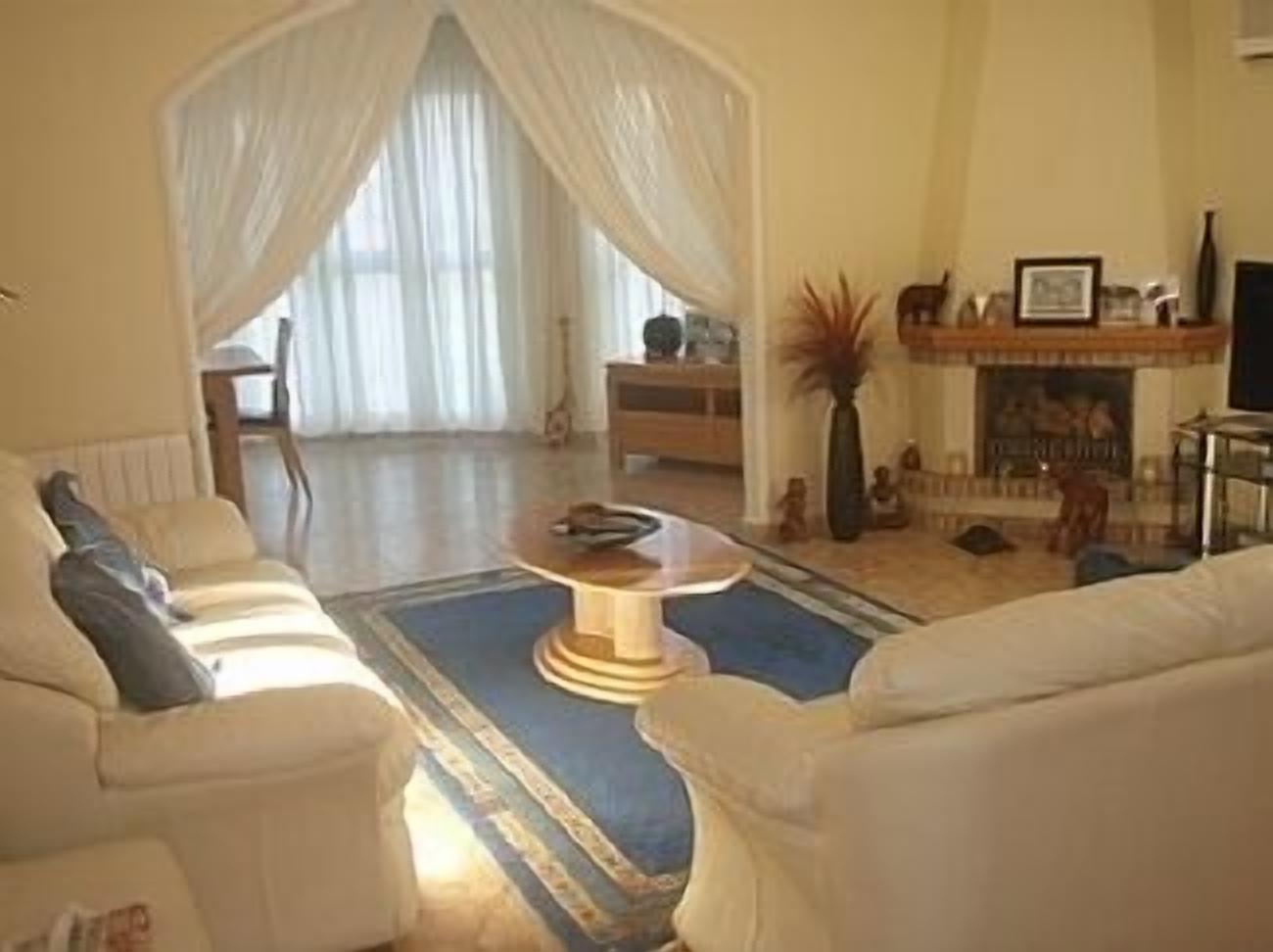 Luxury Villa (Private pool & Hot tub)